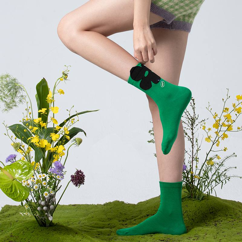 Shangsen green flower socks women's summer autumn mid-tube socks ins tide bubble socks black sports socks stockings socks