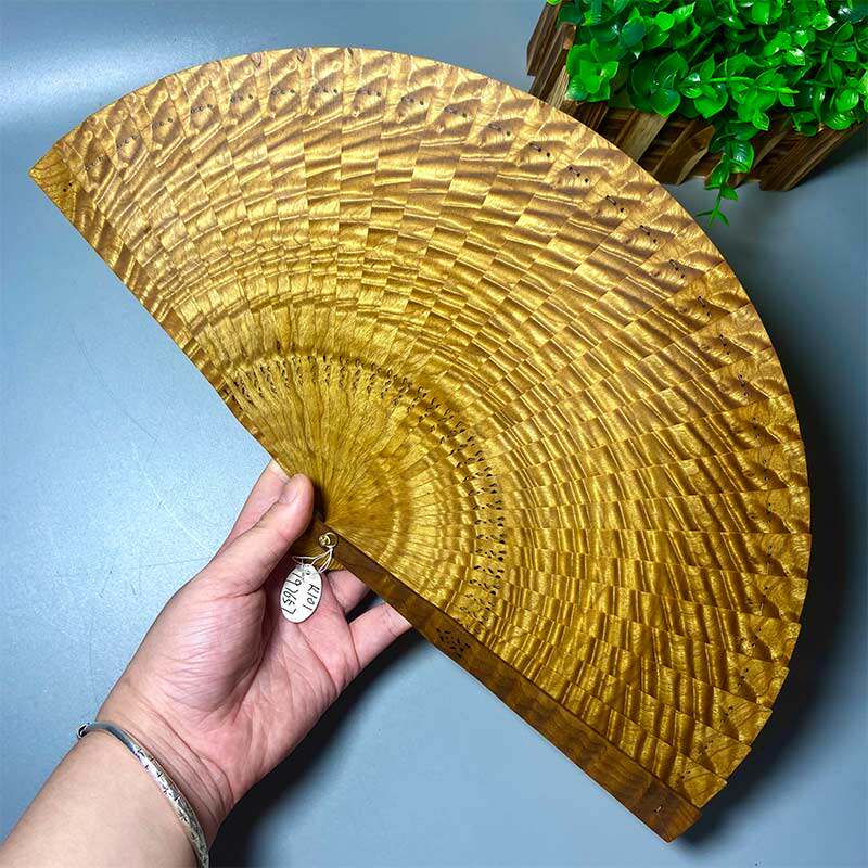 Gold silk Nan wood fan folding fan custom handmade girl mini-text playing portable round wooden small folding and folding Palace