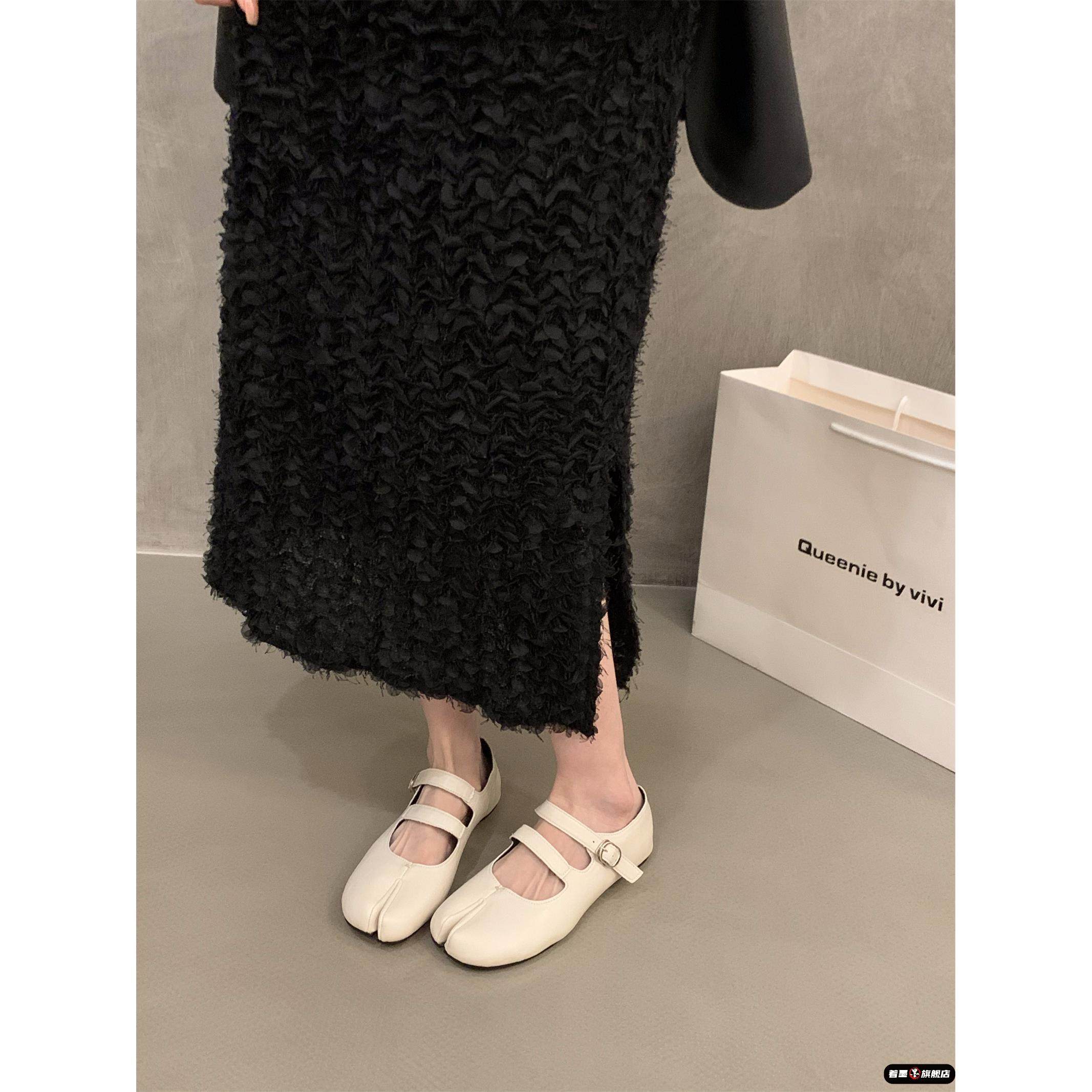 Flat Split-Toe Mary Jane Shoes for Women, Spring and Autumn 2025 New Style, Summer Shallow Mouth Horseshoe Pig's Foot Shoes