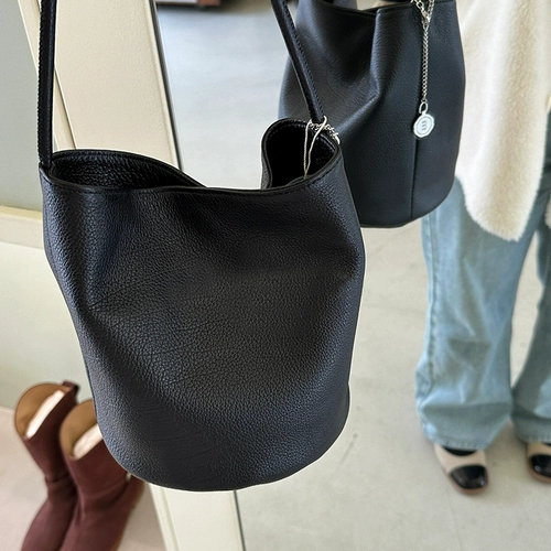 Портативная сумка на одно плечо, черная сумка через плечо, Южная Корея, из натуральной кожи