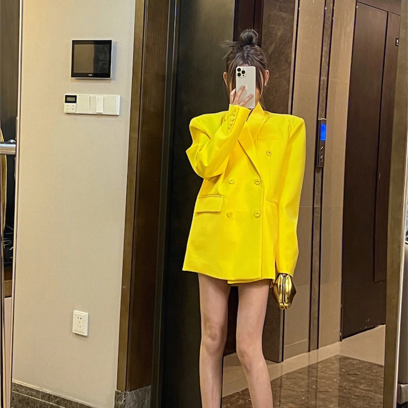 Yellow Color-Enhancing Right-Angle Shoulder Blazer for Women, 2025 Spring and Autumn New Design, Unique and Fashionable, Lazy Style Suit