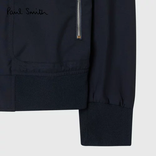 Короткая синяя куртка с молнией