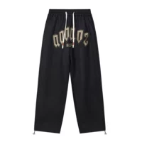 Черный (свободный слишком большой)