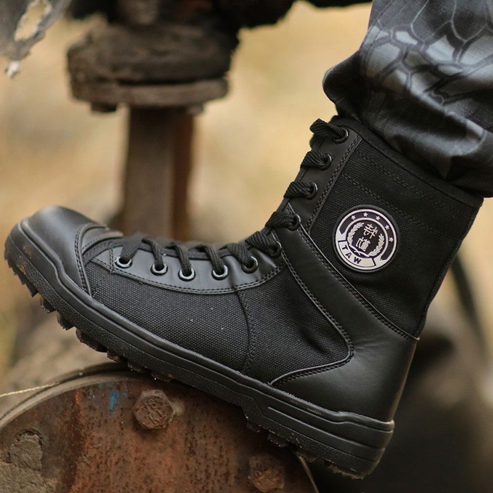 Summer Ultra Light Combat Boots Men Tactical Canvas High Cylinder Screening Mesh Security Shoes Black Laced Outdoor Training Shoes