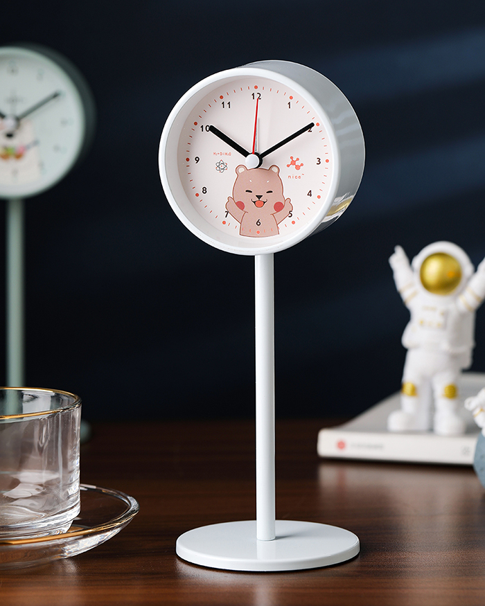 Metal alarm students create a bedclock with a new desk clock cartoon for cute children's desktop swing