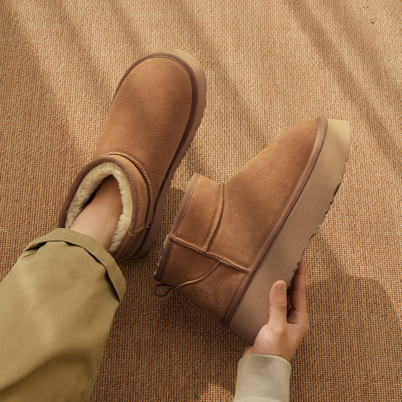 Universal Genuine Leather Thick-Soled Snow Boots for Men 2025 New Winter Non-Slip Boots with Fleece Lining for Warmth, Double Cotton Northeastern Cotton Shoes