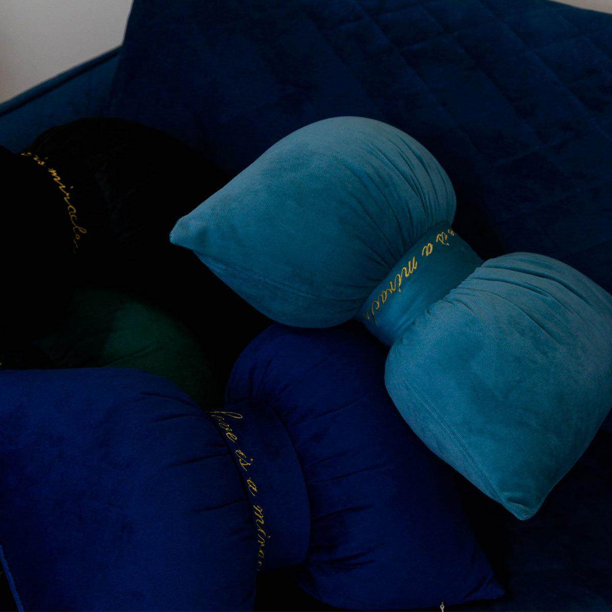 Pillow sofa large cloth Holland velvet embroidered bow buckle waist pillow car decoration cushion containing core