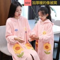 Childrens bathrobes can be worn with wrapping male and female child bath towels Non-pure cotton baby with cap sleeping robe absorbent parent-child bath