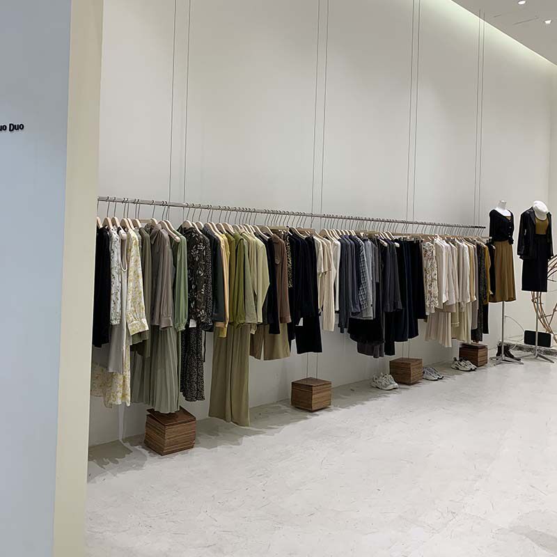 ins clothing store suspended ceiling display rack Clothing display rack on the wall rack hanger Women's children's clothing hanger on the shelf