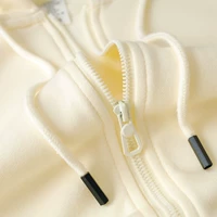 Легкий бежевый с