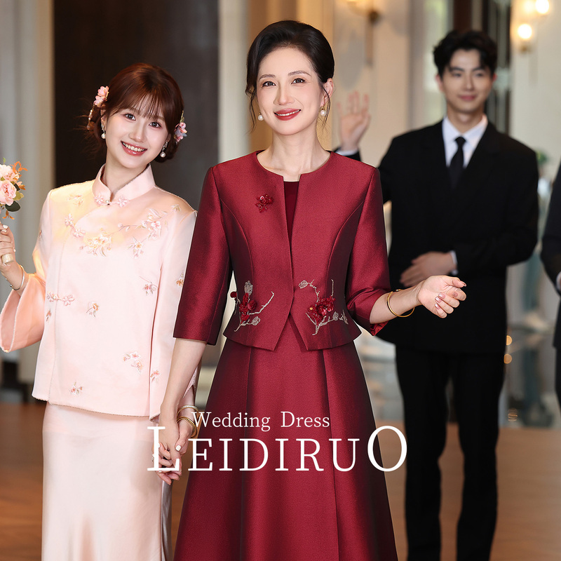 Letai Ruo's Song of Peace and Happiness, Mother-In-Law's Wedding Banquet Outfit, 2026 New Model, Noble Young Mother's Dress, Red Suit
