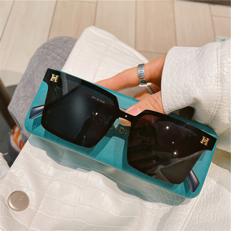 Sunglasses women's summer sunscreen advanced sense ins2022 new H standard driving special anti-UV polarized sunglasses