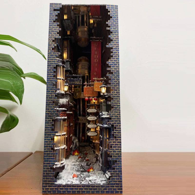 Iq Max Harry Potter Diagon Alley Bookend DIY Handmade Miniature House Assembly Model Building Creative Ornament Gift