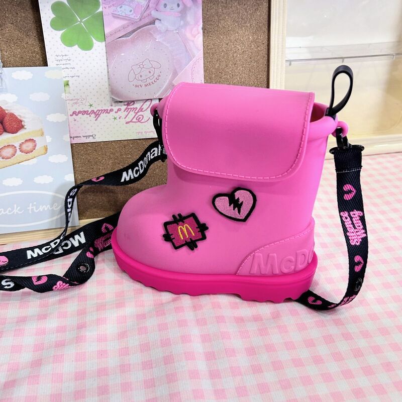 In-Stock Mcdonald's Collaboration with Wang Sulong Merchandise: Pink Boot-Shaped Bag Pendant, Pink Rain Boot Crossbody Bag In-Stock Mcdonald's Collaboration with Wang Sulong Merchandise: Pink Boot-Shaped Bag Pendant, Pink Rain Boot Crossbody Bag