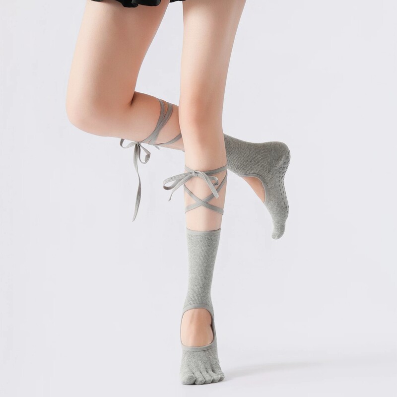 Luna Five-Finger Yoga Socks Ballet Style Pilates Socks Silicone Non-Slip Bottom Calf Socks Dance Socks Strap Long Socks Luna Five-Finger Yoga Socks Ballet Style Pilates Socks Silicone Non-Slip Bottom Calf Socks Dance Socks Strap Long Socks
