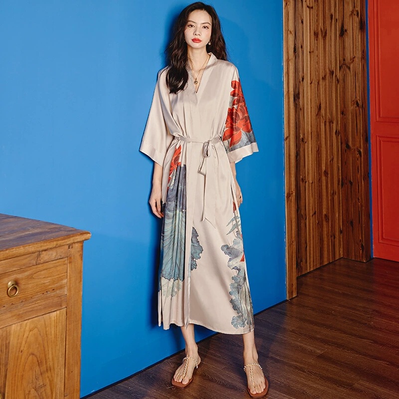 High-End Women's Summer Silk Nightgown, New Silk Sexy Ice Silk Long Chinese Style Retro Dressing Gown Pajamas