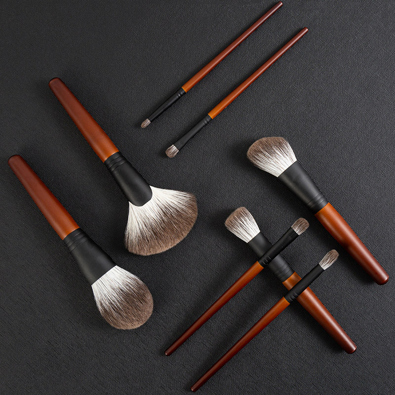 Yuluo 8 snow fox hair makeup brush set full set of soft animal hair stippling blush brush portable Cangzhou set brush