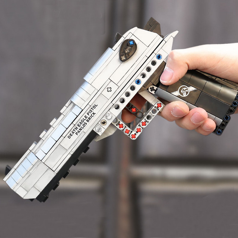 Desert Eagle's hand grabs Lego eating chicken gun assembled and can shoot peace elite weapon toy boy building blocks 8-10 years old