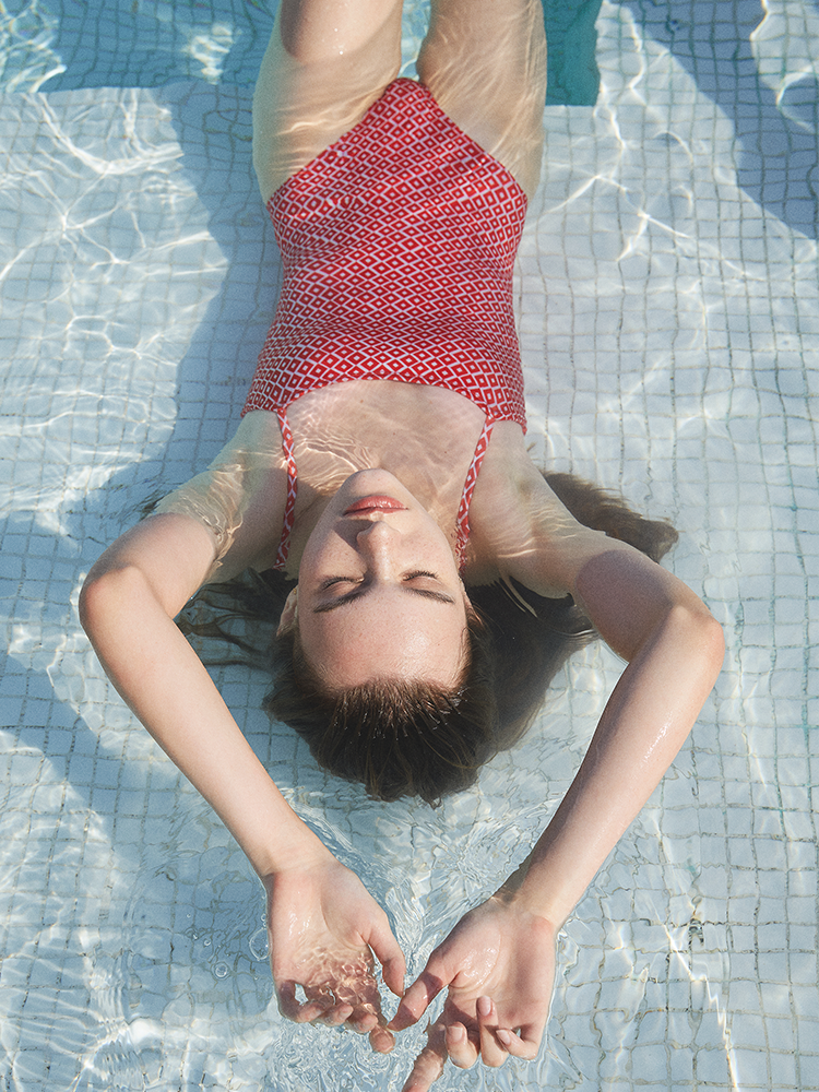 BAGEL Swimsuit Red Retro Square collar showing back cover Slim Ins wind spa with swimsuit Casual Fashion
