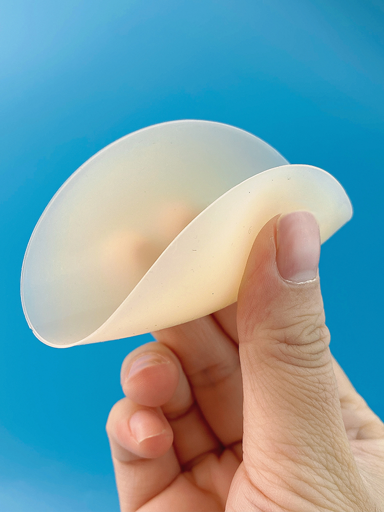 BAGEL SILICONE CHEST PATCH WOMAN NO MARK SUMMER ANTI-WALK LIGHT BUMP NO GLUE SELF-STICK INVISIBLE HARNESS SWIMSUIT WITH MILK PATCH 