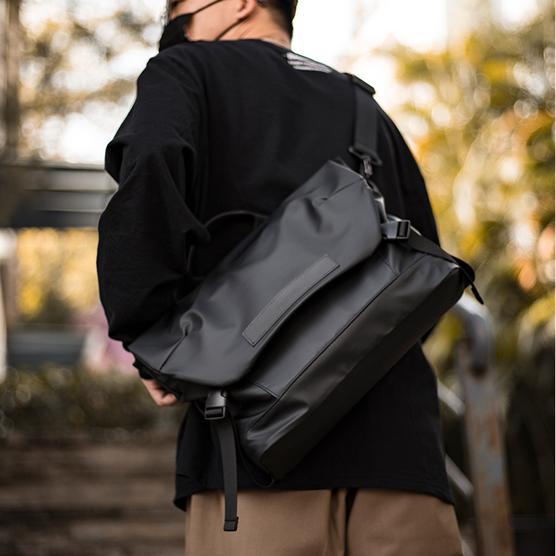 Japanese messenger bag men's bag tide brand casual shoulder bag tooling small shoulder bag all-match riding postman crossbody