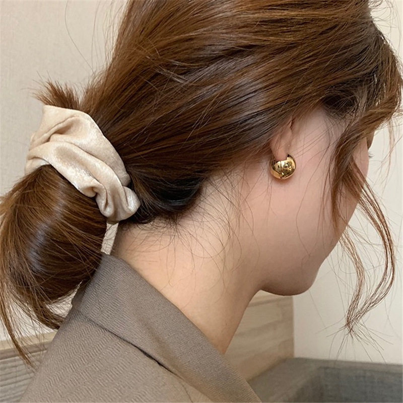 European and American metal senses spherical ear needle female dell' oins lukewarm wind personality retro earrings trendy wave round ball ear buckle