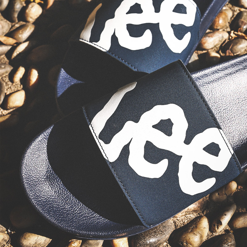 Lee slippers men's high-end summer wear a word slippers trendy outdoor summer stomach-sandal sandal sandal sandal sandal sandals