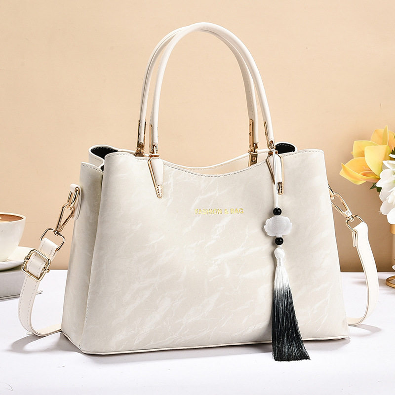 New Chinese-Style Red Wedding Bag, Large-Capacity Tote Bag for Women, Crossbody Bag, 2025 New Bridal Bag, Stylish Shoulder Bag