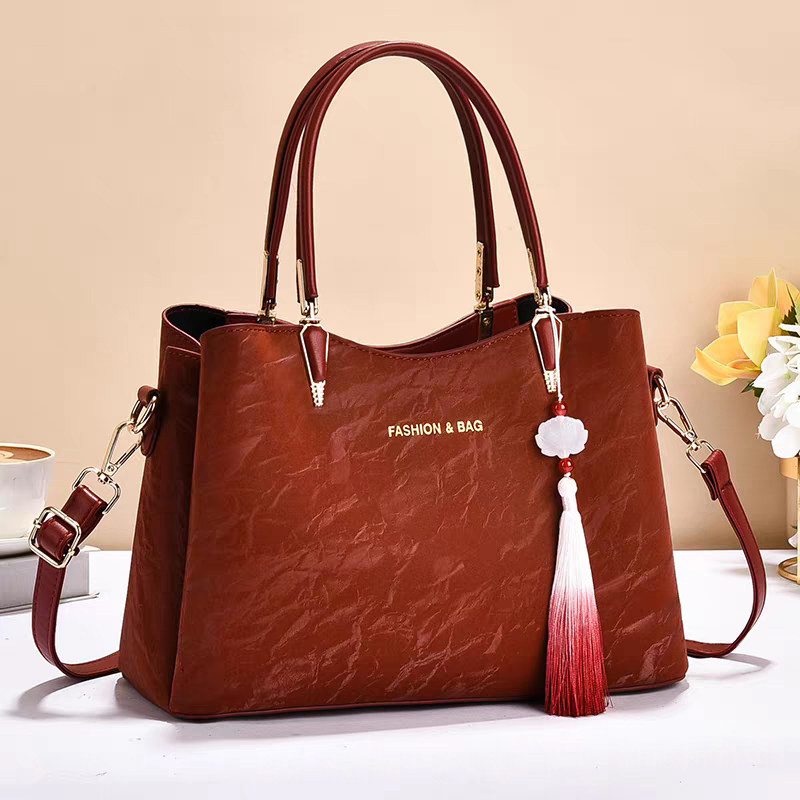 New Chinese-Style Red Wedding Bag, Large-Capacity Tote Bag for Women, Crossbody Bag, 2025 New Bridal Bag, Stylish Shoulder Bag