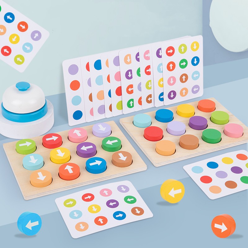 One of the analysis of the game's 16 - direction double - face card matching game with the color arrow of the war