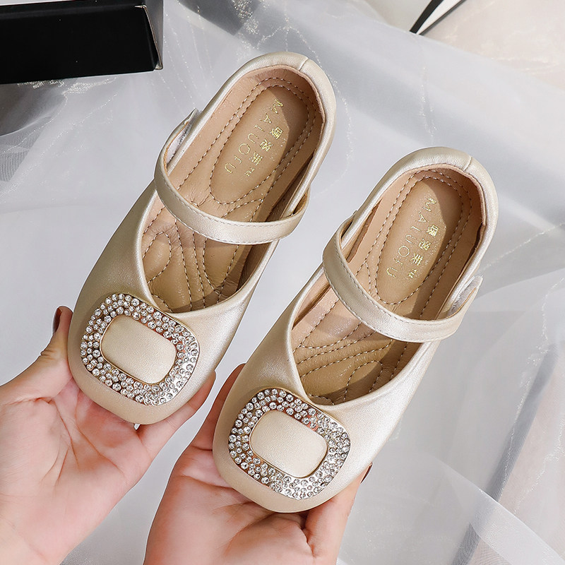 Korean children's shoes 2022 spring and autumn new girls' leather rhinestone flat-bottomed scoop shoes female baby velcro princess style shoes