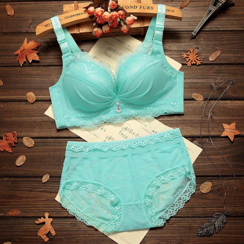 Thickened Lingerie Set for Women, Small Bust Push-Up, Sexy Side Breast Collection, Adjustable Bra, Wireless Lace Bra