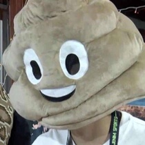 Poo Poo POO Poo Poo cake headgear humbling Internet red The same kind of weird sand sculpted hat funny self-photographed plush prop