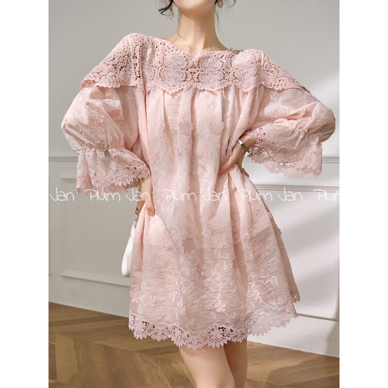 Plum Jan/Heavy Lace Embroidery with Hollow Edges, Gorgeous Pink and Tender, Loose, Sweet, Light Luxury, Date Top for Summer Plum Jan/Heavy Lace Embroidery with Hollow Edges, Gorgeous Pink and Tender, Loose, Sweet, Light Luxury, Date Top for Summer