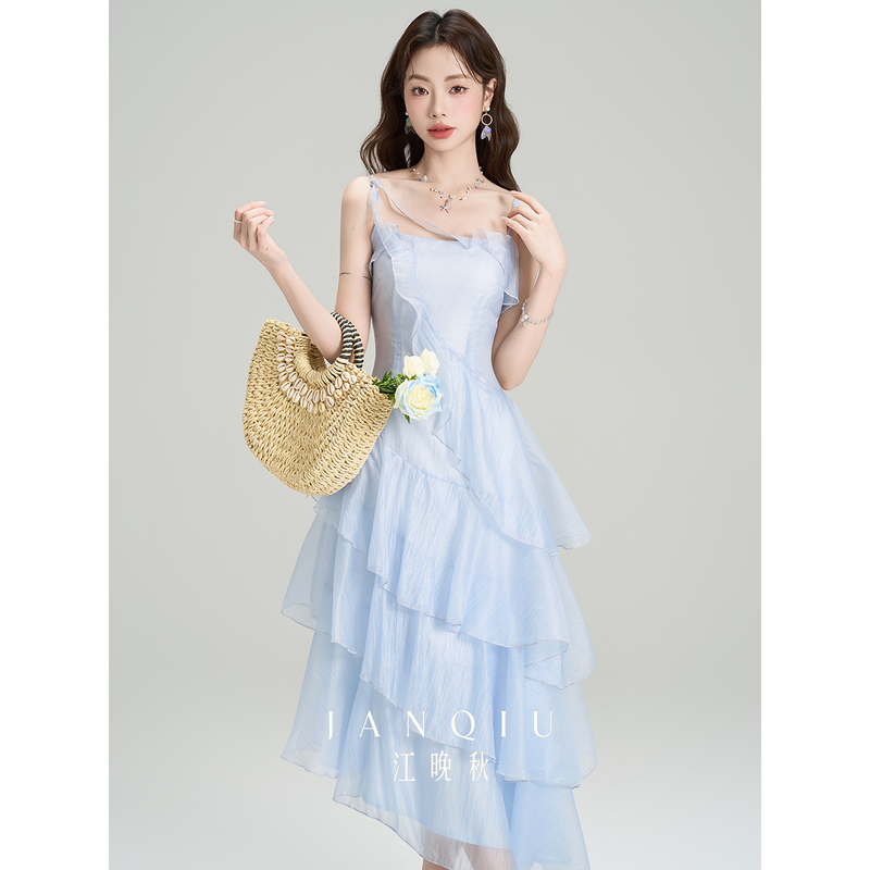 Jiang Wanzhou's French-Style Stunning Suspender Dress for Women, New Summer Model with Ruffled Irregular Cake Skirt and Waist-Cinching Long Dress