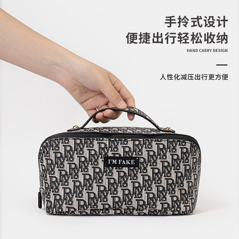 学生党必入！熊猫姨妈收纳包到底有多香？便携+防水+大容量，真的太懂女生了