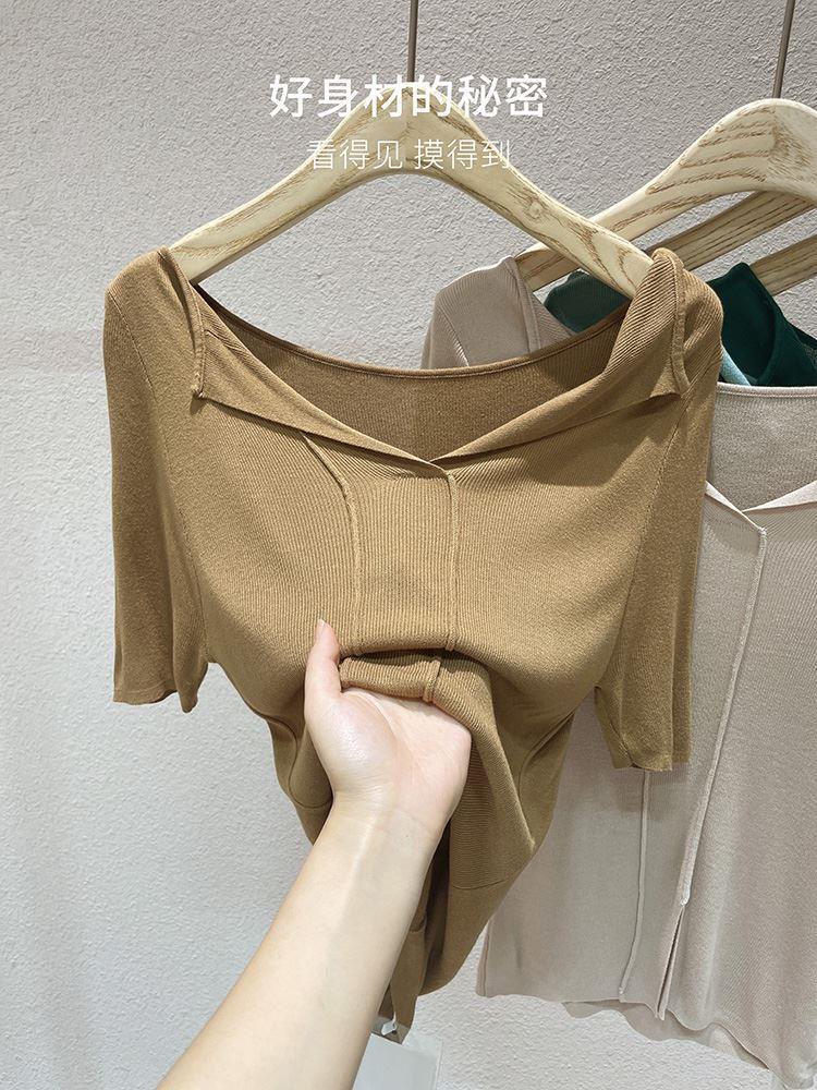Summer thin T-shirt, sexy breathable knitted sweater, jacket, V-neckline Summer thin T-shirt, sexy breathable knitted sweater, jacket, V-neckline