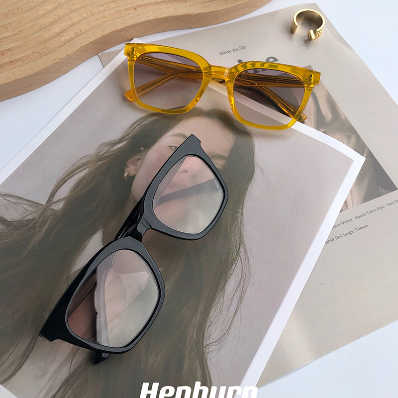 Yu Shuxin Zhao Lusi the same style sunglasses women's black frame gradient sunset yellow film sunglasses