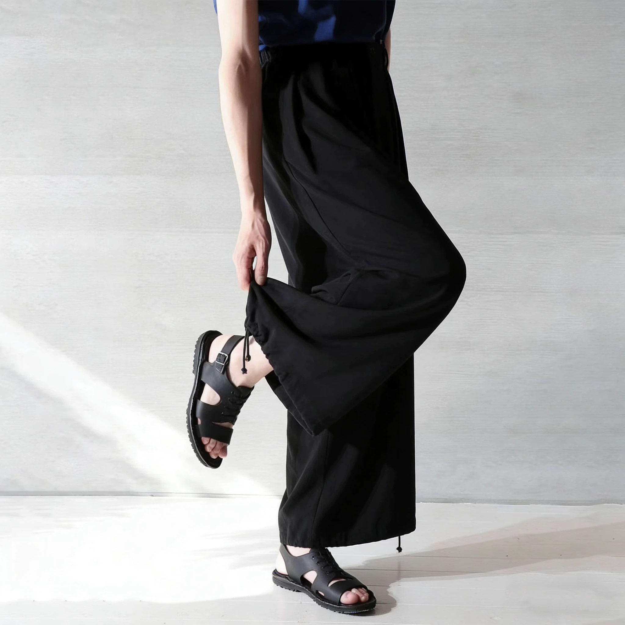 Small design balloon, trousers, trend of season, drawstring, loose straight fit