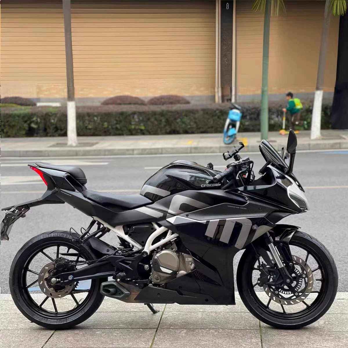 Спортивный автомобиль Chunfeng SR250CC NK250 Edward Spray Water Cold Street car ST NK150 тяжелый локомотив сложный мотоцикл