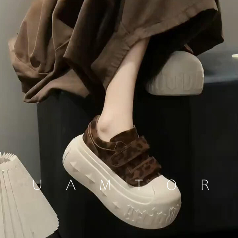 French Uamtor Velcro Leopard Print Thick-Soled Platform Loafers for Women 2026 Autumn and Winter Versatile Height-Increasing Sneakers French Uamtor Velcro Leopard Print Thick-Soled Platform Loafers for Women 2026 Autumn and Winter Versatile Height-Increasing Sneakers