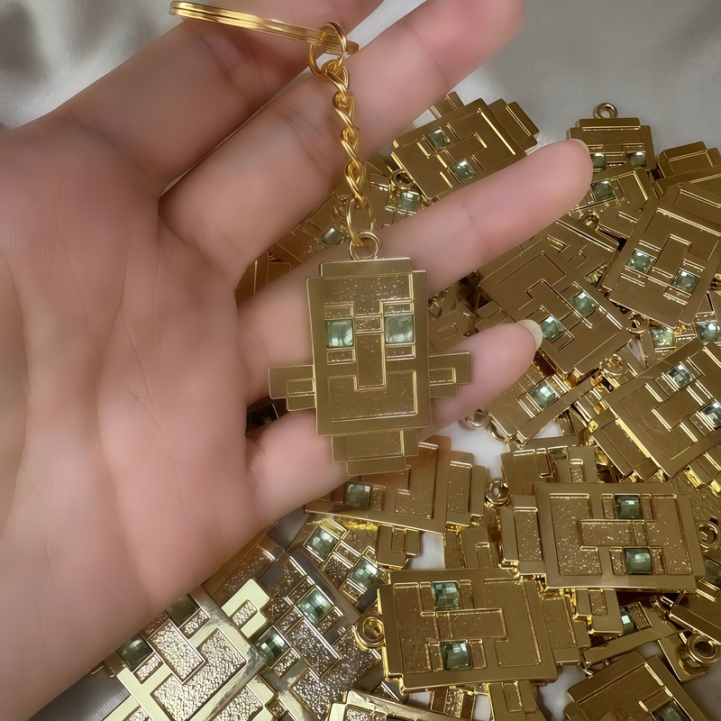 Minecraft Resurrection Immortality Totem Keychain Pendant Metal Cyber Survival Safety Blessing Backpack Mini Ornament