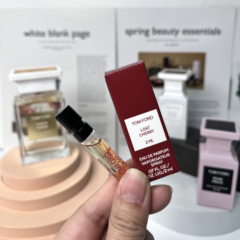 Lost Smoky Electric Cherry Chinese Coffee Rose Vanilla Orange Blossom Oil Honey Fruit White Musk Perfume Sample