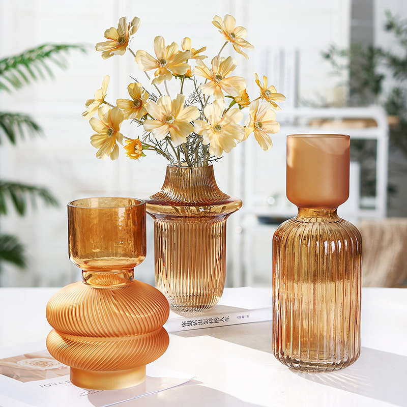 Suqu Ins Wind Method Minimalist Diamond Vase Glass Retro Flower Arrangement Drying Flower Living Room Table Anomalous Bottle Hem