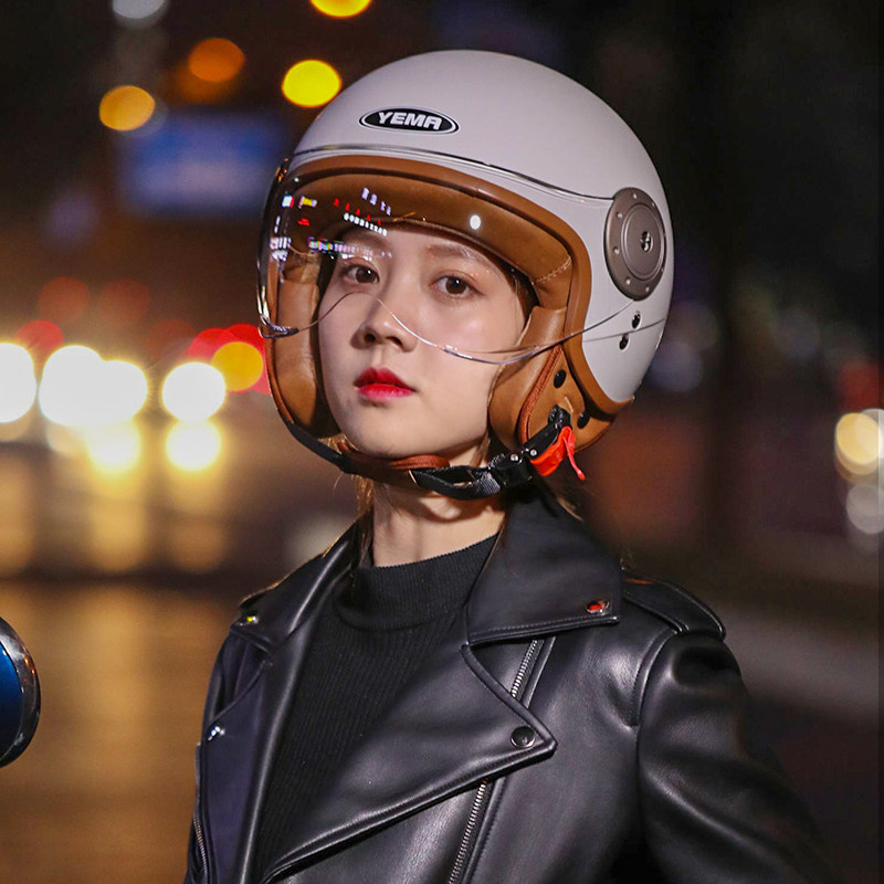 Mustang electric car helmet 3C certification men and women winter electric car semi-helmet Four Seasons universal locomotive safety helmet