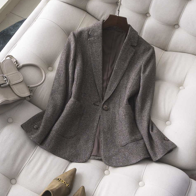 Velvet Jasmine for women's one-button woolen suit with large patch bag for women's suit