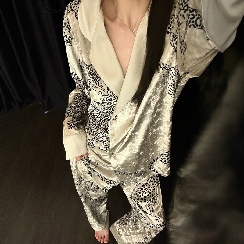 French Velvet Pajamas for Women 2026 New Autumn French Style High-End Luxury Leopard Print Warm Long-Sleeve Loungewear