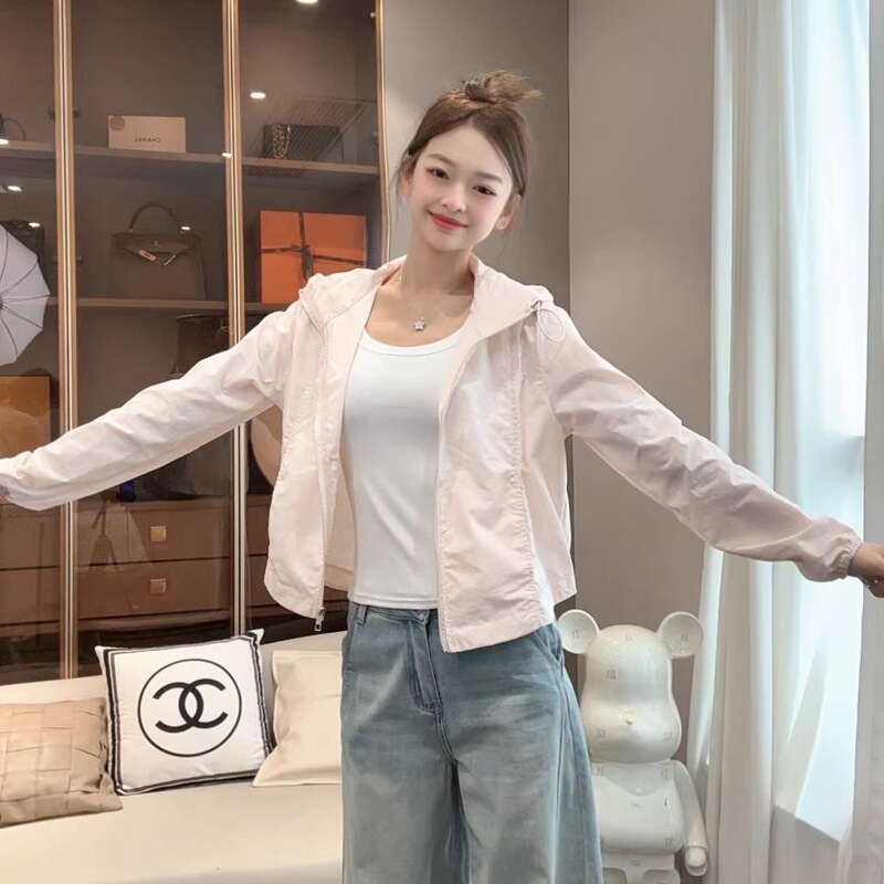 2026 New Slim-Fit Sun Protection Clothing with Hood, Casual and Versatile, Uv Protection, Breathable Outdoor Sun Protection Clothing, Short Jacket for Women