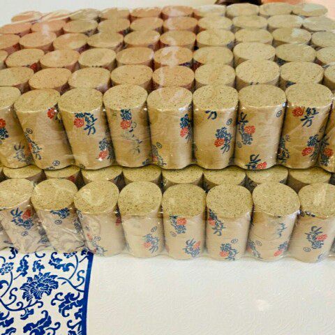 Tibetan red square Aizhu five-year Tibetan Ai added 6 kinds of traditional Chinese medicine a board 60 grains can not burn ash health and beauty special