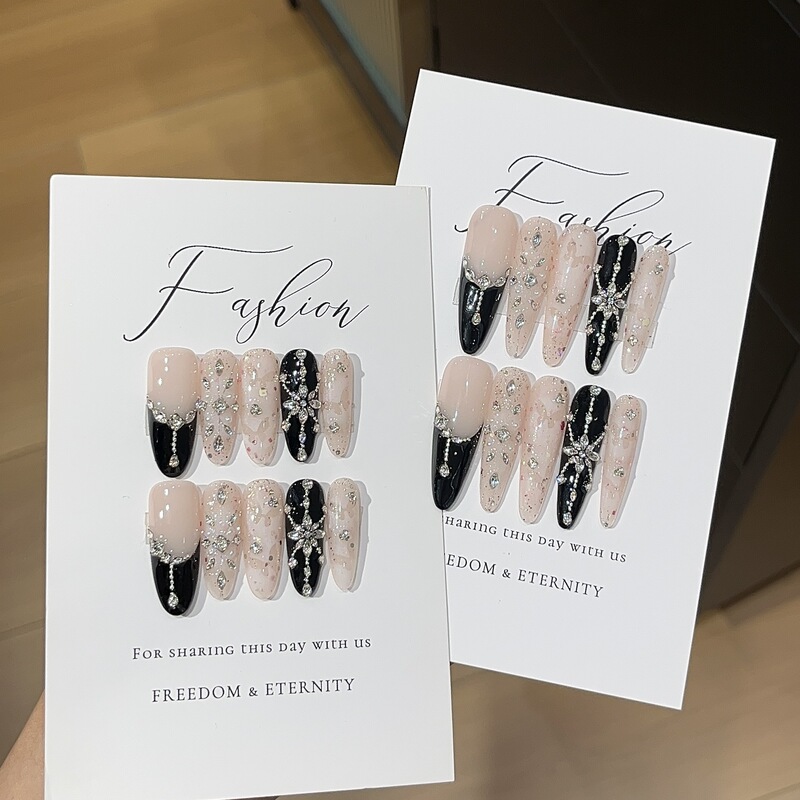 Third Princess【Brilliant Noblewoman】High-End Luxurious Butterfly Misty Black Silver Fine Sparkle Diamond Starburst Handmade Wearable Nails Third Princess【Brilliant Noblewoman】High-End Luxurious Butterfly Misty Black Silver Fine Sparkle Diamond Starburst Handmade Wearable Nails